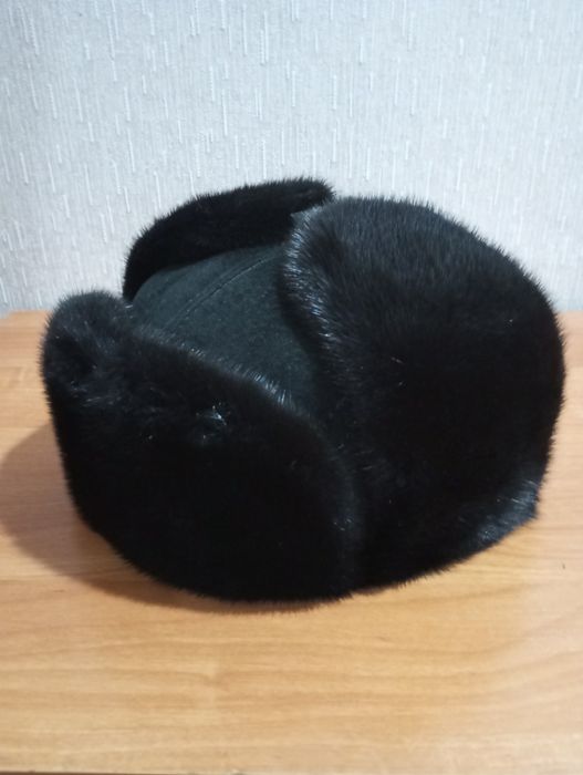 Продам шапку норковую.