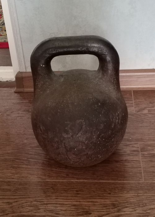 Продаётся Гиря 32 кг в отличном состоянии