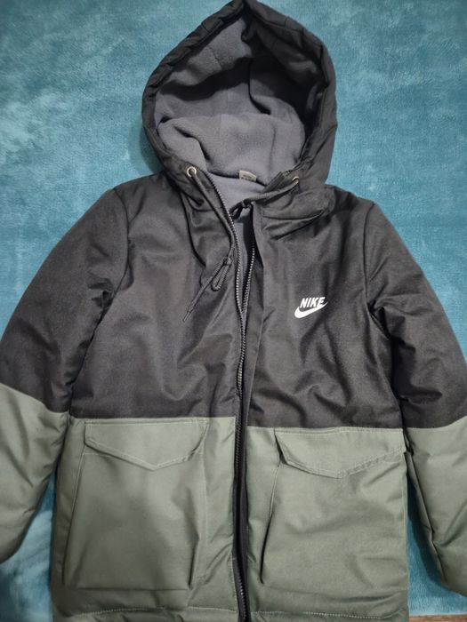 Продам весеннюю куртку