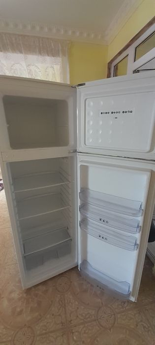 Frigider în starea buna
