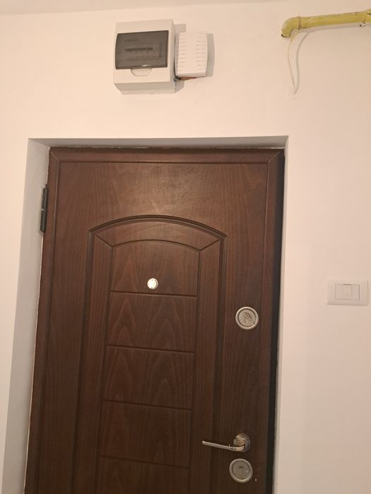 Vând apartament 2 camere (61 mp)