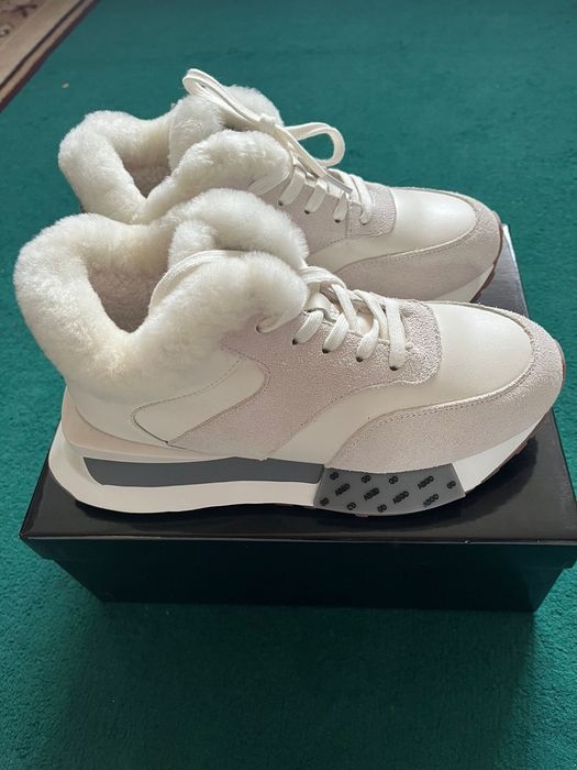 кроссовки женские