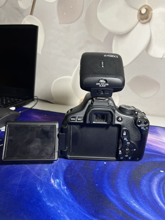 На продаже Canon EOS 600D полный комплект