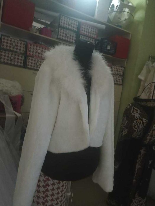 продам шубки белые