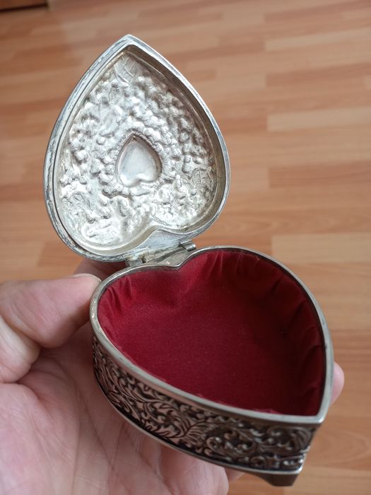 Шкатулка мельхиоровая