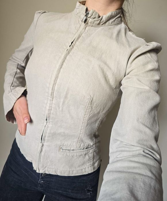 Дамско стилно яке на Bershka