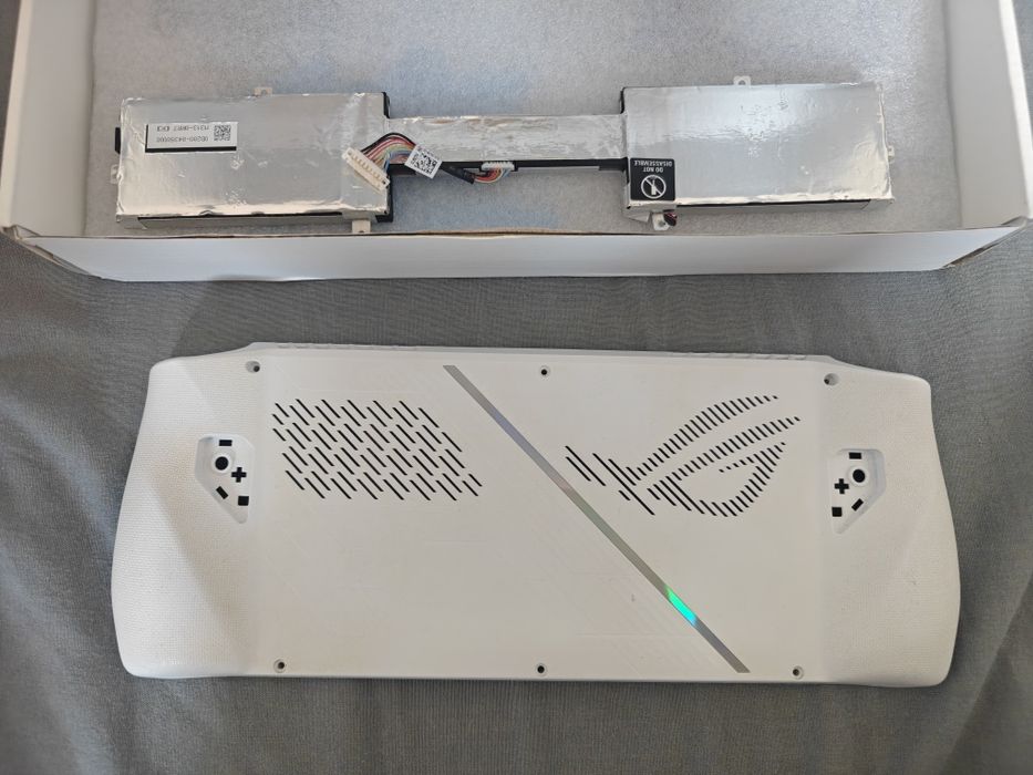 Rog ally Z1 Extreme (upgrade la baterie și răcire)