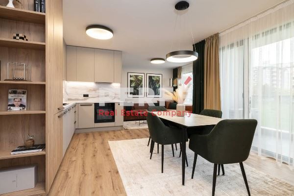 Продава се Двустаен апартамент в Бургас, Славейков - 71 кв.м за 2300 €/кв.м - Снимка #1