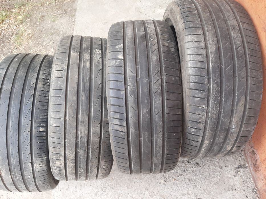 Продам шины 235/45/18