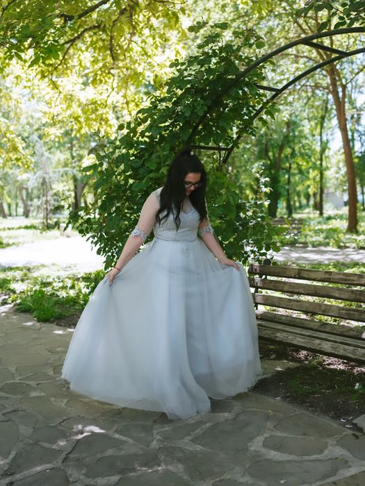 Дамска светло сива рокля