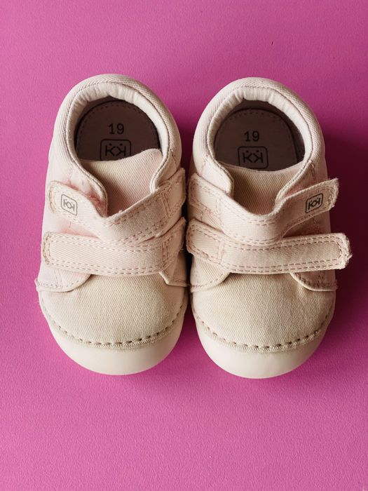 Бебешки обувки и чорапки