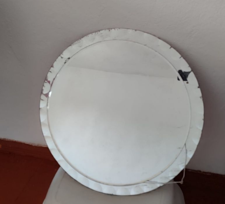 Стенаға арналған домалақ айна