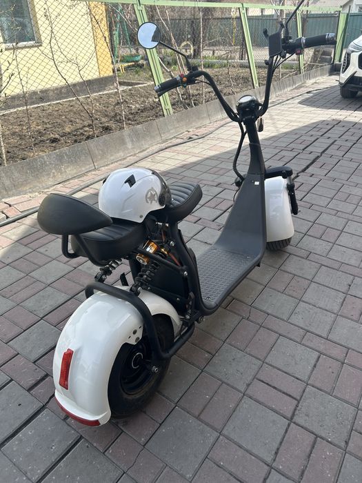 Продам электросамокат.