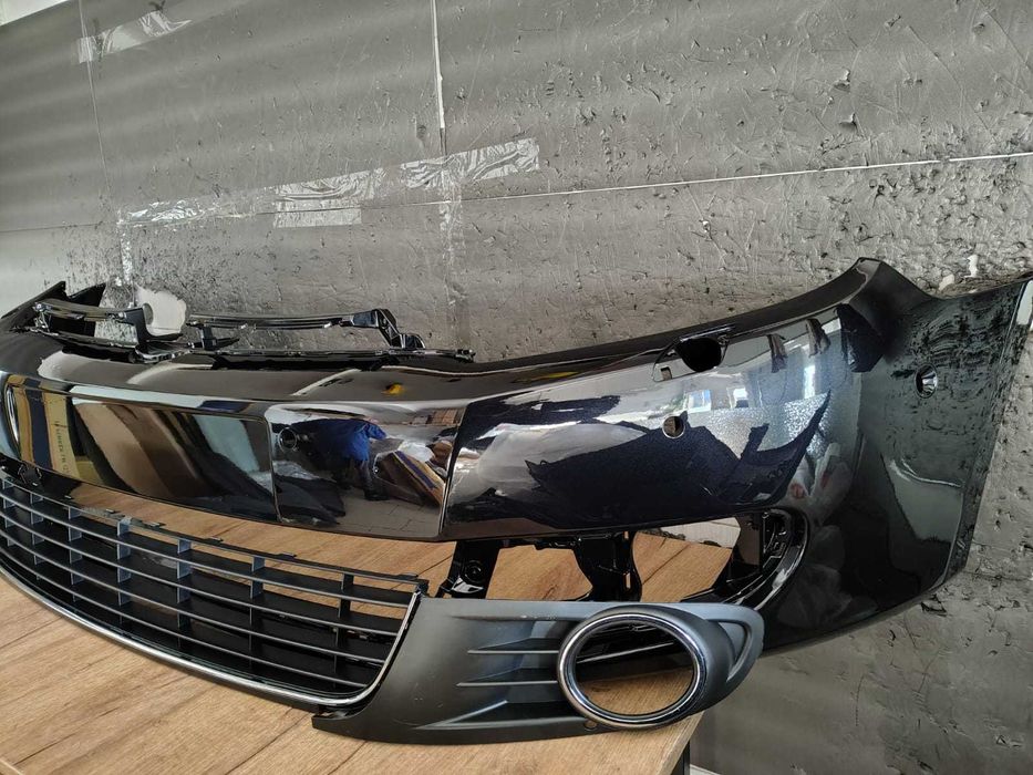 Bara fata VW GOLF 6 cu Grile 2008-2012 cu spalator far, senzori parcare 6x Negru LC9X VOPSITA
