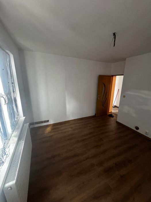 Vand apartament 2 camere zona Ludus-Mures