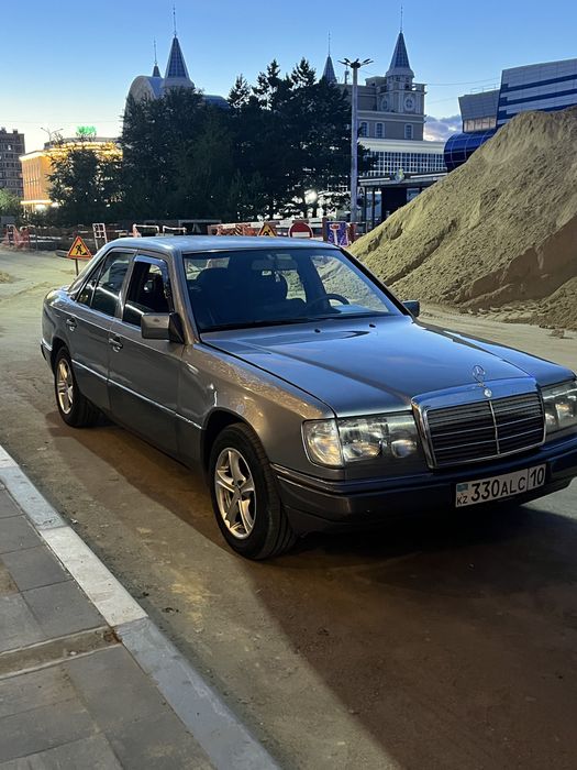 Мерседес 124 е200