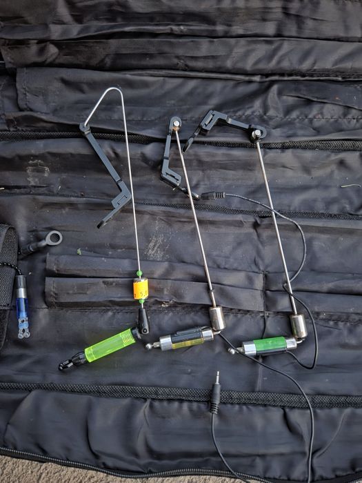 Употребявани Спод въдица, сет шаранджийски въдици , шаранджийска стойка, челник и спод станция