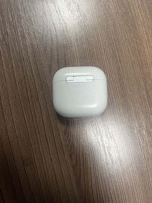 Airpods 4 оригинал