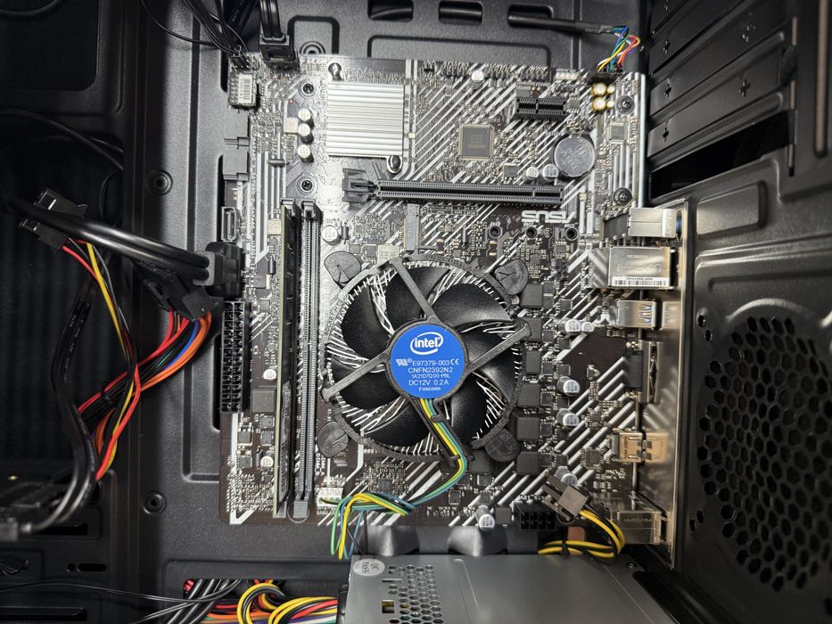 PC lent? Consolă stricată? Telefon cu probleme? Repar tot!