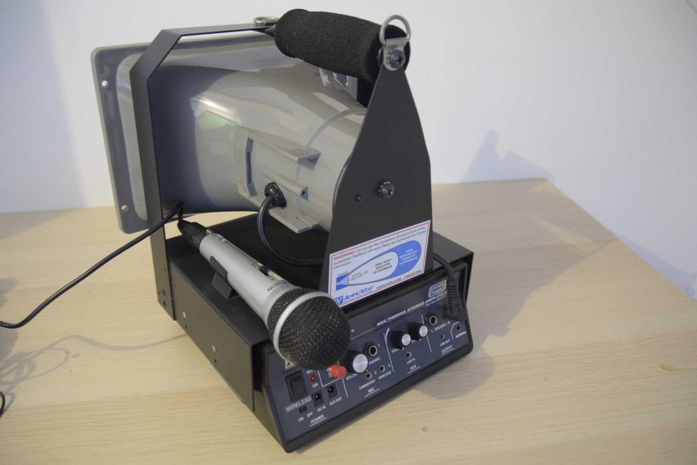 Vând Amplivox Profesional USA