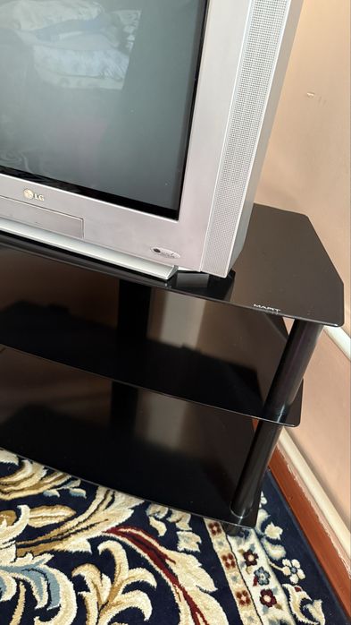 Телевизор подставкасымен сатылады. Жағдайы жақсы. Подставка как новый