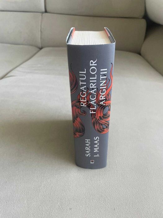 Regatul flacarilor argintii sarah j maas acotar hardcover
