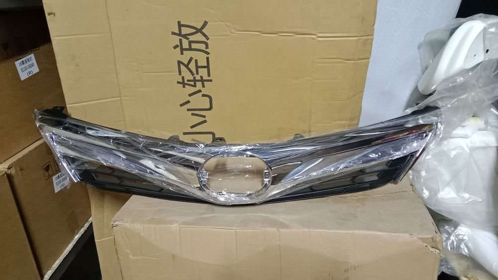 Решетка Камри 50 se 50 le