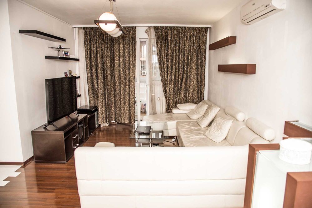 Proprietar inchiriez apartament cu 3 camere