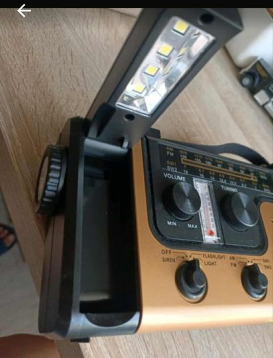 Radio cu solar Lampe/camping /pescuit/urgeta /Lanterna