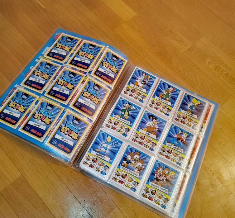 Папка за колекционерски карти Topps Disney Duck Stars