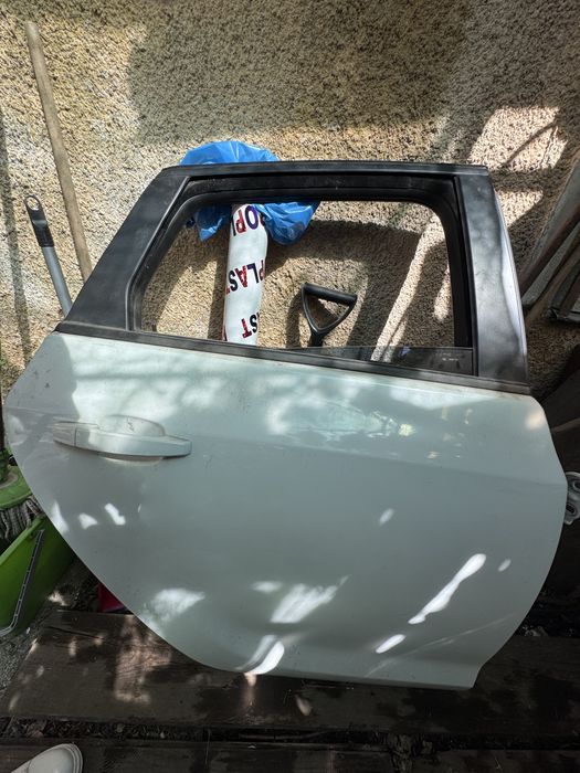 Vând ușă dreapta Opel Astra J facelift