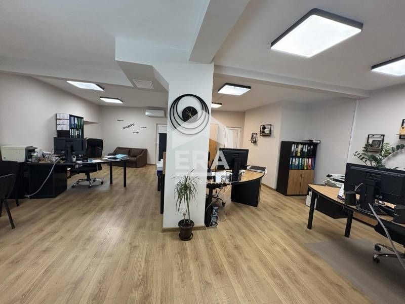 Дава се под наем Магазин в Варна, ЖП Гара - 86 кв.м за 698.19 € - Снимка #1