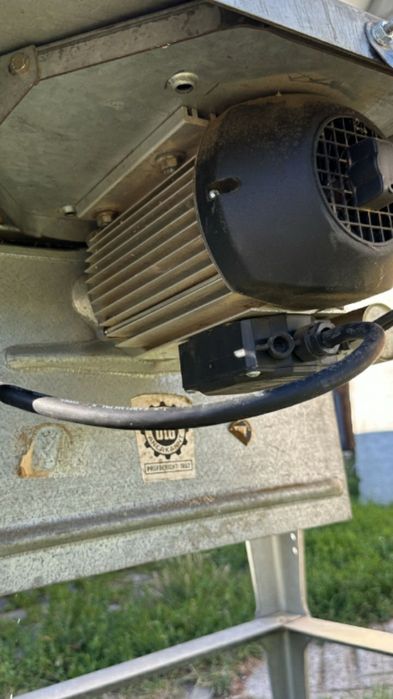 Circular de lemne made in Germania foarte silentios preț.1600 lei.