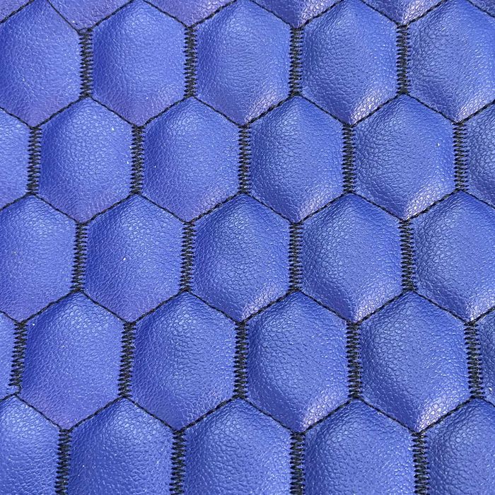 Капитонирана кожа тип Пчелна пита