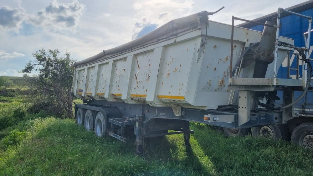 Ansamblu MAN TGX 440 + prelată  (plus o benă basculabilă separat)