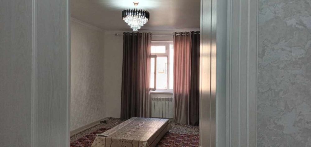 Срочно 3- хонали квартира сотилади!