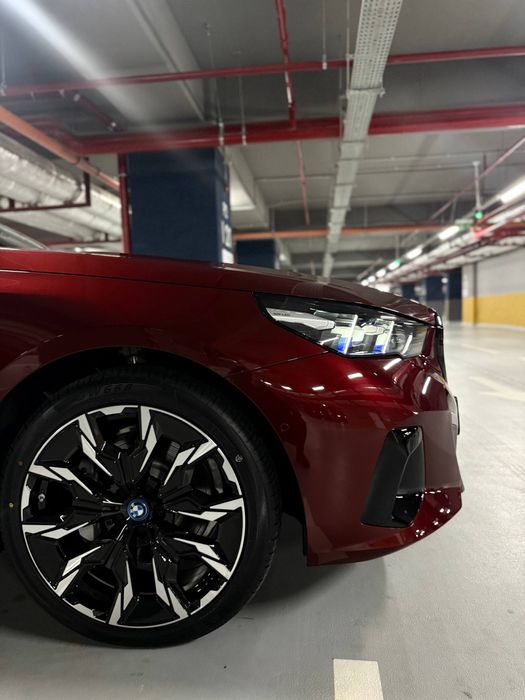 BMW i5 M Sport 35L 2.900 km. Full option.