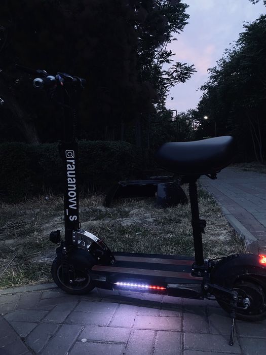 Продается электронный самокат