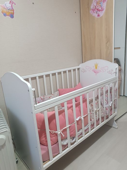 Детская кроватка