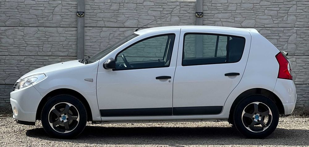 Dacia Sandero 1.2 16V Live / GPL / Webasto / Rate Avans 0