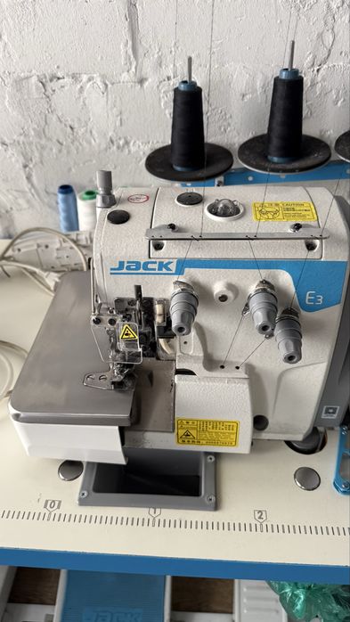 Продам распошивальная машина Jack