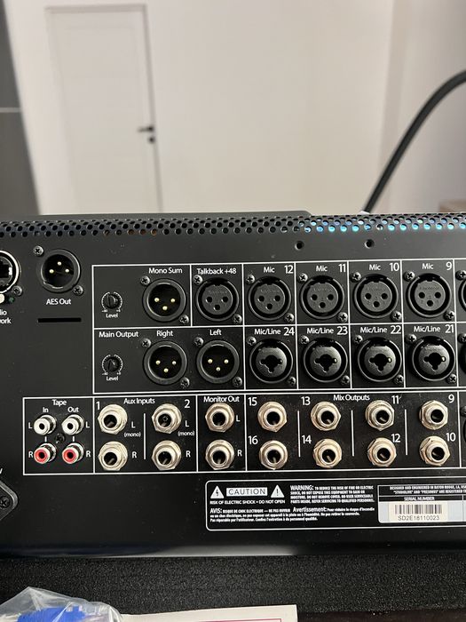 Închiriez sistem audio pentru evenimente (mixer digital)