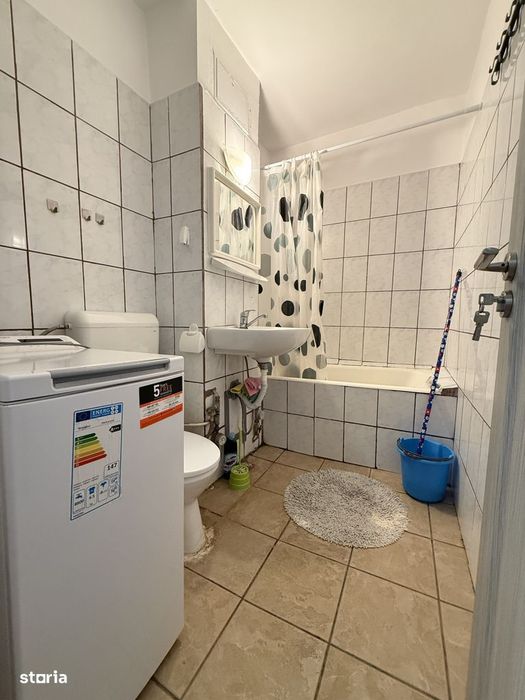 apartament spatios cu o camera, 32 mp utili + balcon, parter - Sagului