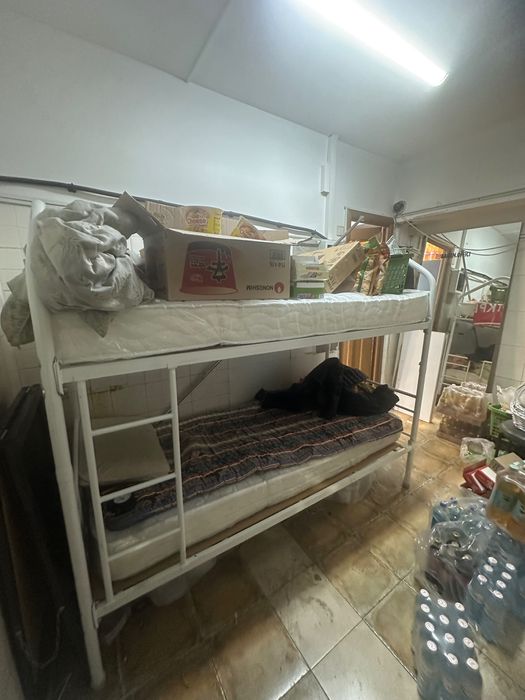 Двухэтажный кровать для взрослых