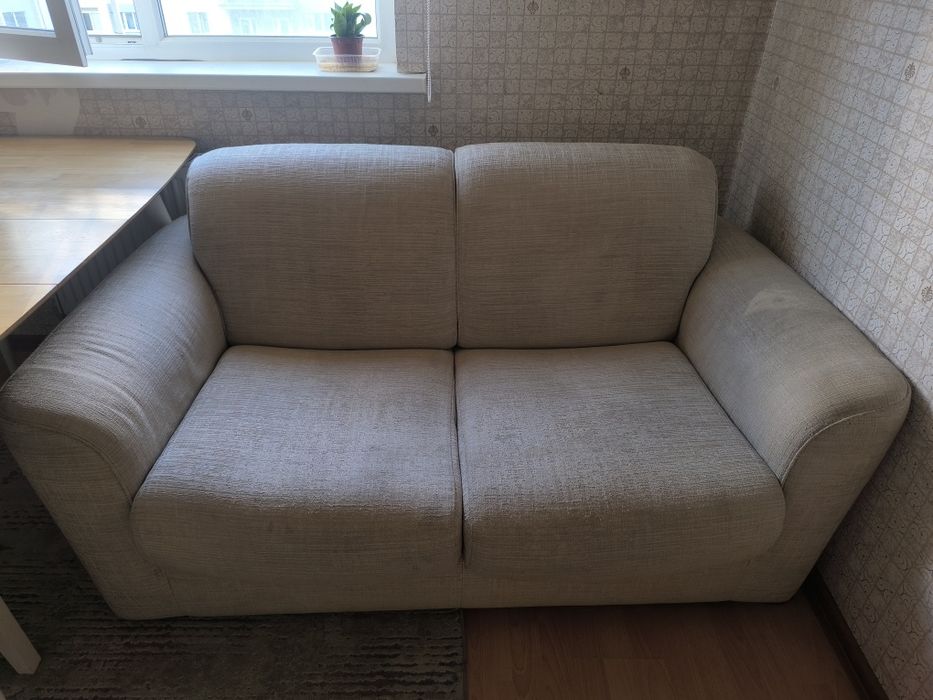 Срочно продам дорогой итальянский диван