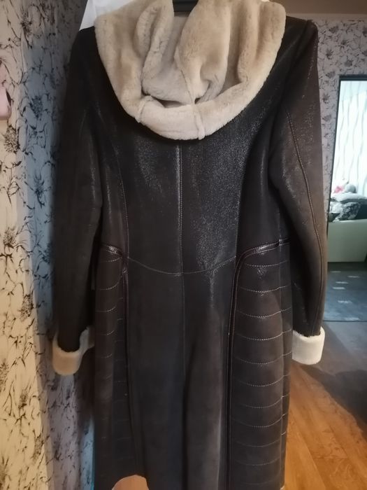 Продам натуральную дубленку,