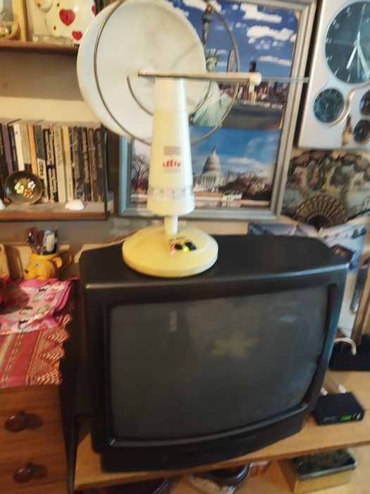 Телевизионни  техници