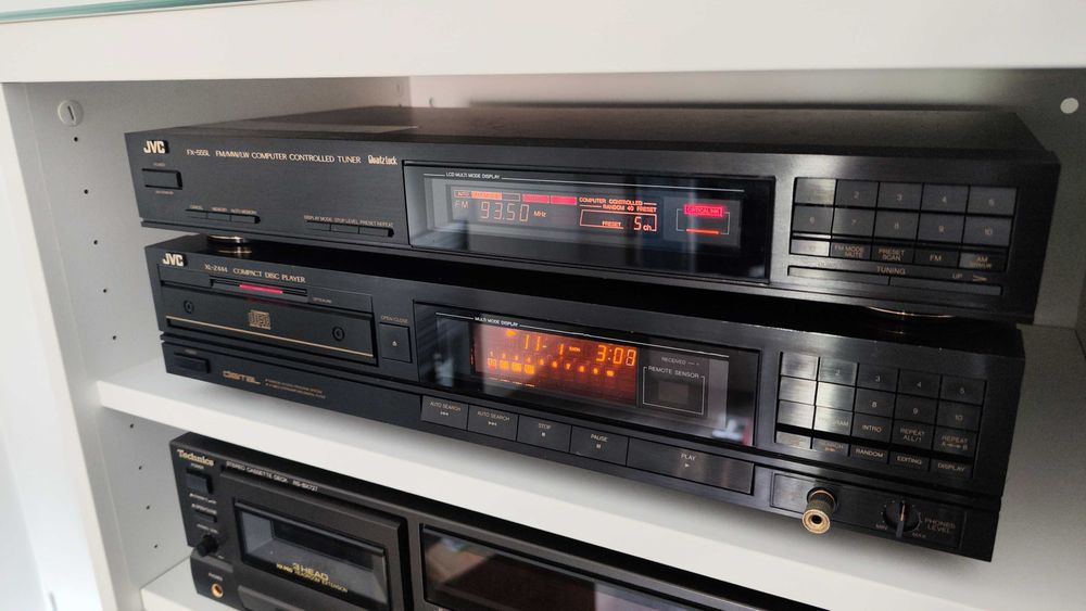 JVC Dublu casetofon deck, CD-player, Tuner (Radio), telecomenzi