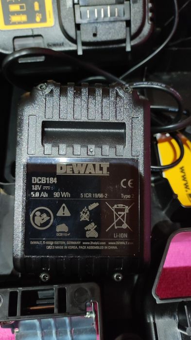 Autofiletanta motor fără perii DEWALT