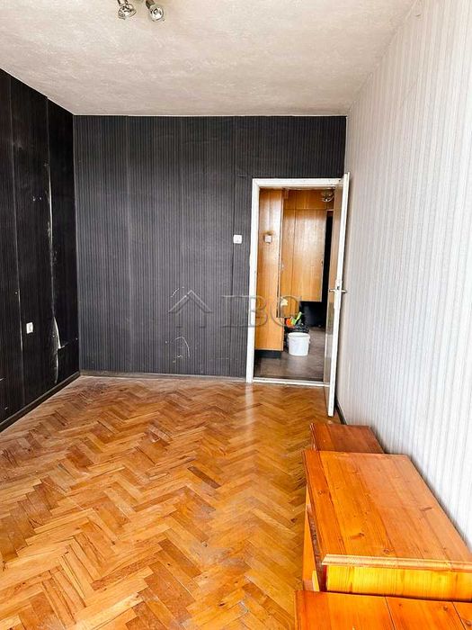 Продава се Тристаен апартамент в Русе, Широк център - 87 кв.м за 1035 €/кв.м - Снимка #1